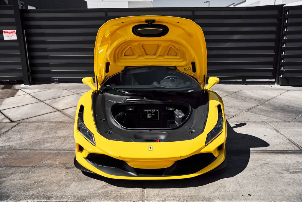 Used 2021 Ferrari F8 Tributo image 17
