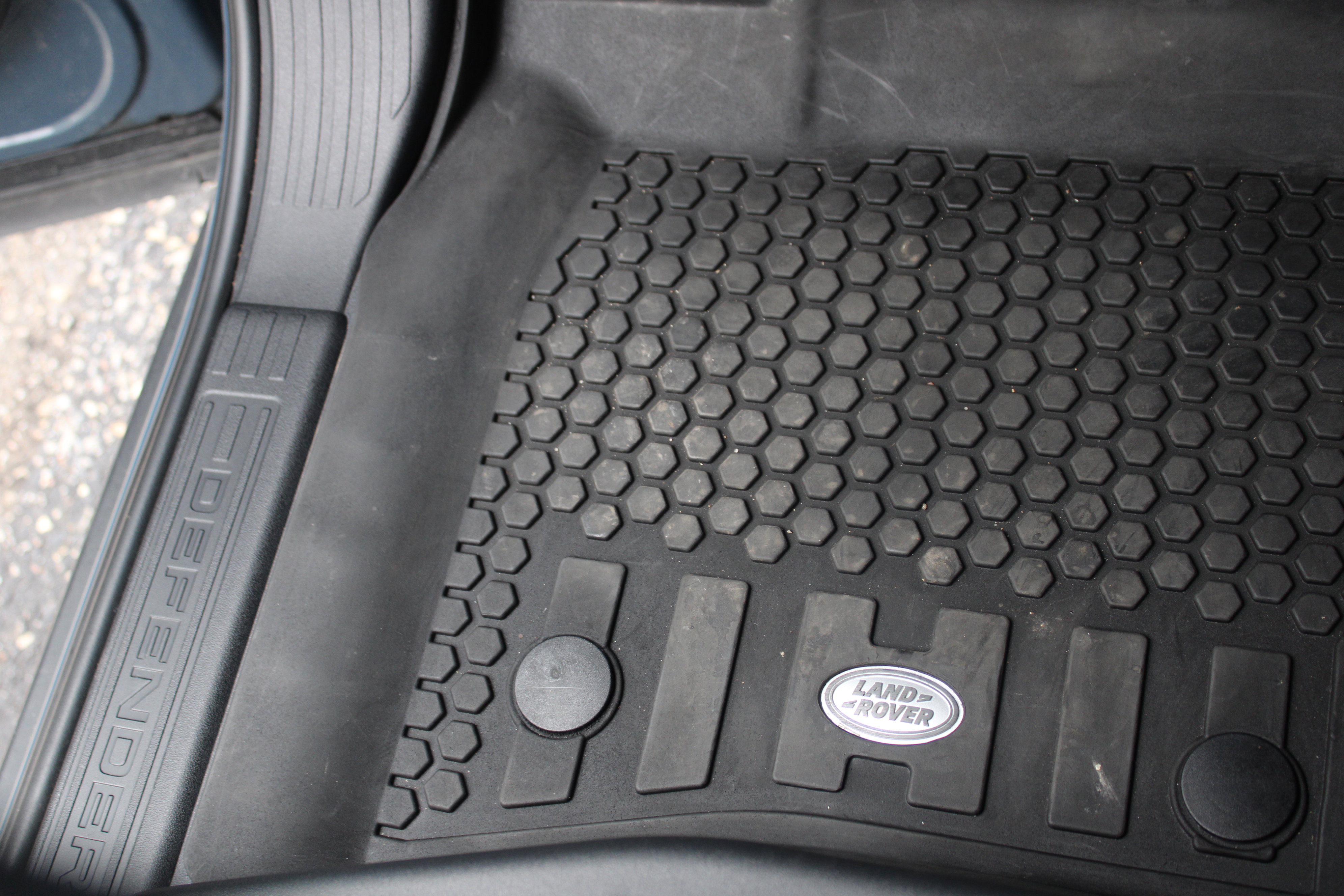 Used 2024 Land Rover Defender 110 S image 17