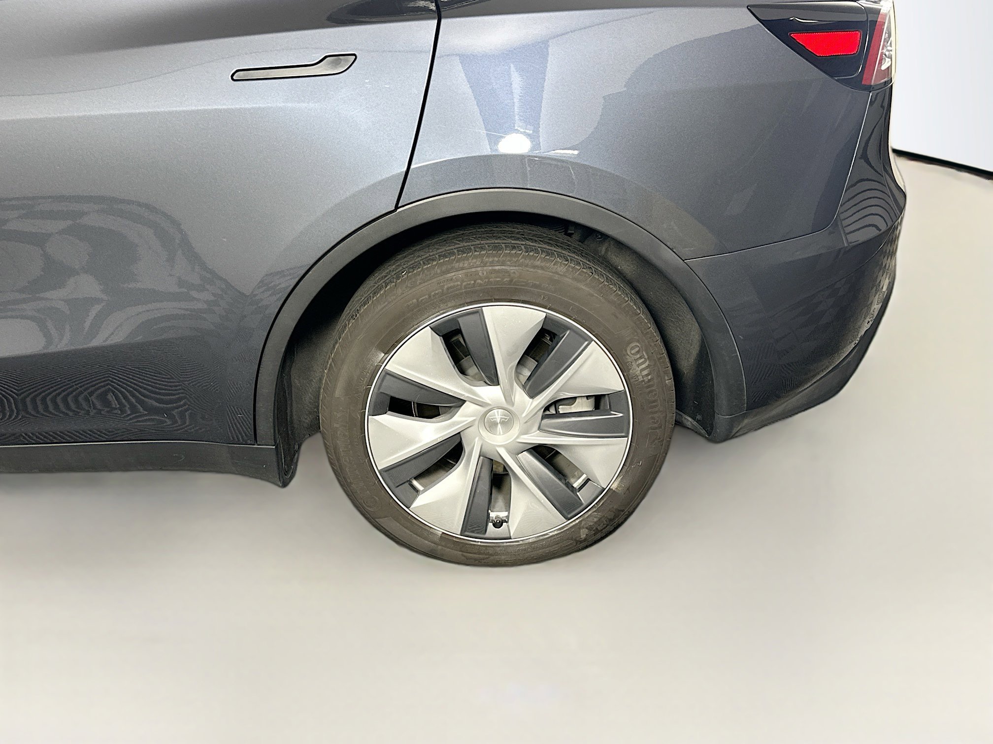 Used 2023 Tesla Model Y Performance image 11