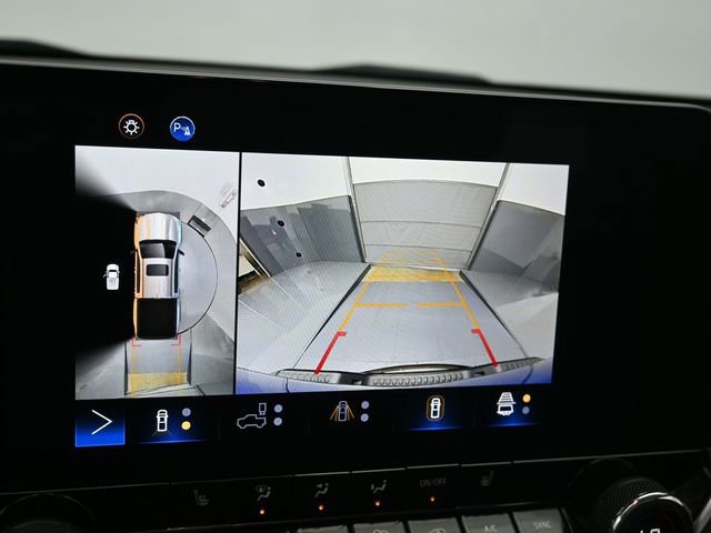 Used 2024 Chevrolet Colorado ZR2 w/ Technology Package image 19