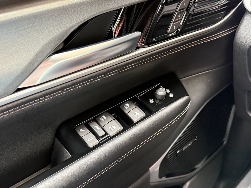 New 2026 Jeep Grand Wagoneer Limited AWD/4WD image 16