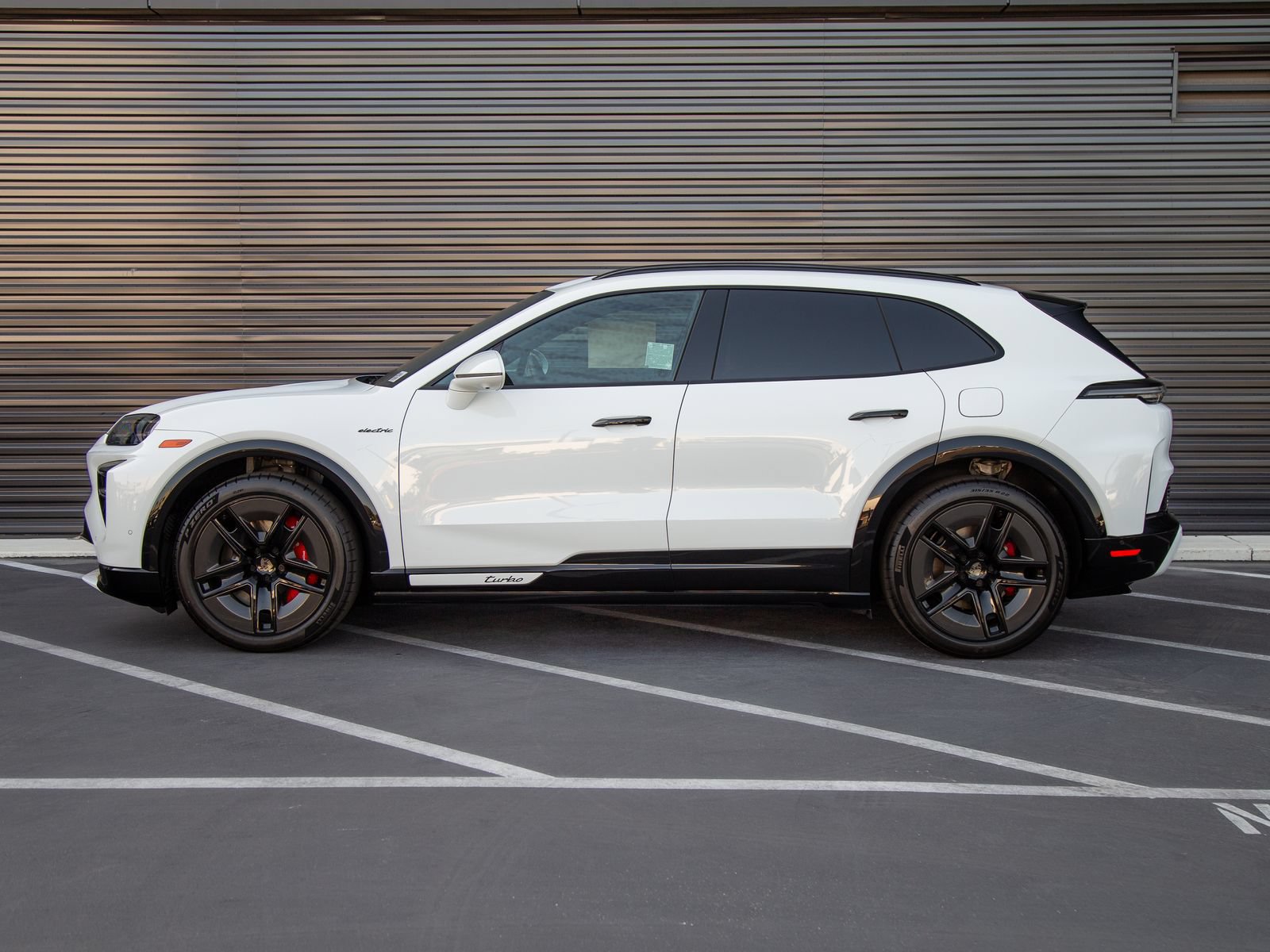 New 2026 Porsche Cayenne Turbo AWD/4WD image 2