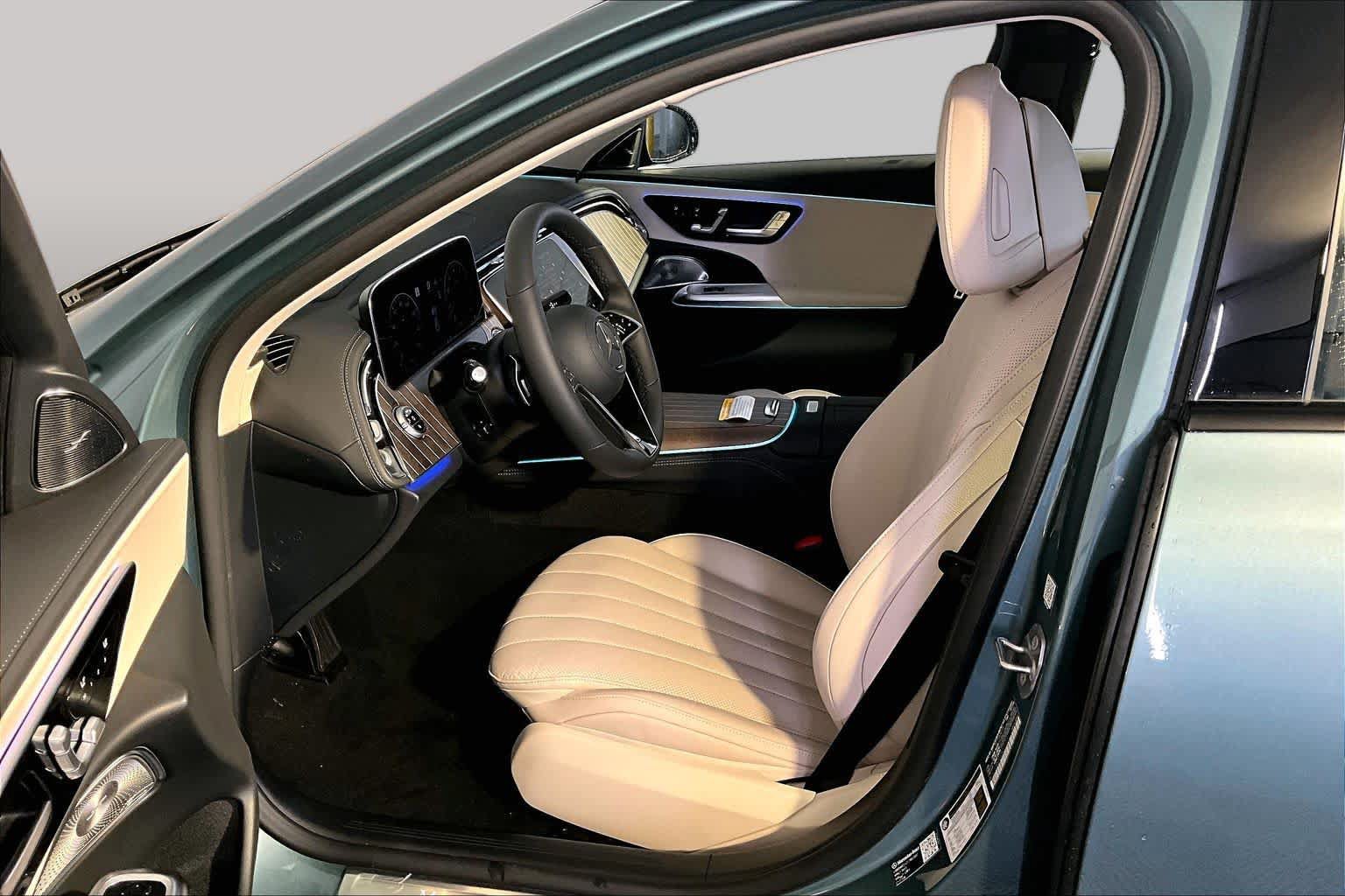 New 2027 Mercedes-Benz E 450 4MATIC Sedan image 13