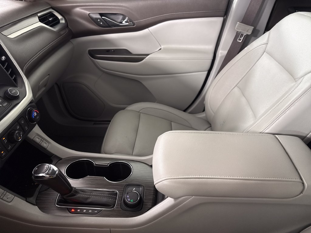 Used 2019 GMC Acadia SLT w/ LPO, Floor Liner Package FWD image 21
