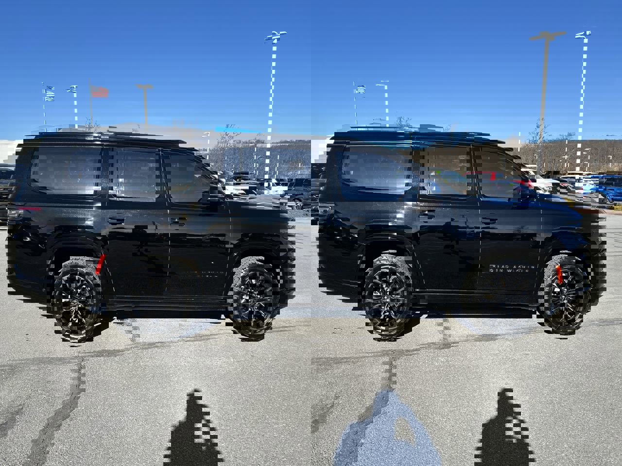 Used 2023 Jeep Grand Wagoneer L Series III w/ Rear Seat Video Group 1 image 8