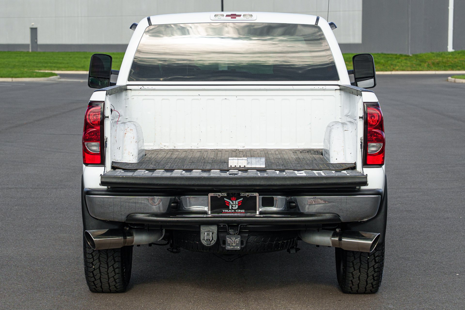 Used 2006 Chevrolet Silverado 2500 LT w/ Heavy-Duty Power Package AWD/4WD image 33