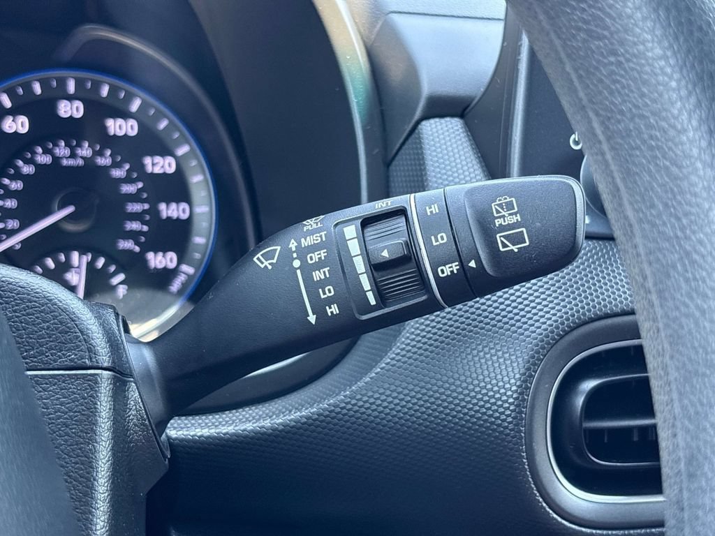Used 2023 Hyundai Kona SEL AWD/4WD image 31