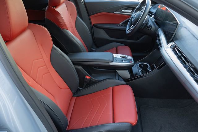 Certified 2025 BMW X2 xDrive28i w/ Premium Package image 21