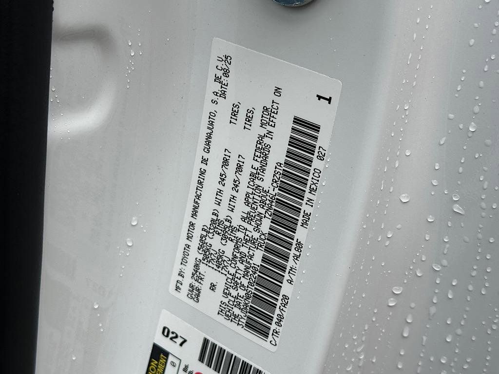 Certified 2025 Toyota Tacoma SR image 28