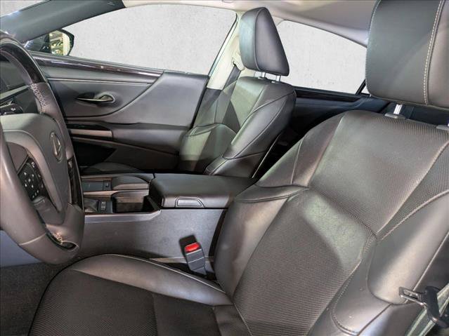 Used 2019 Lexus ES 300h w/ Premium Package FWD image 19