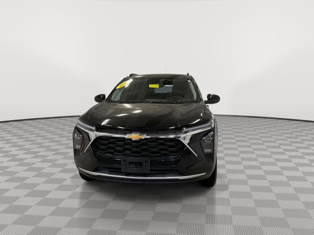 Certified 2025 Chevrolet Trax LT w/ LT Convenience Package image 4