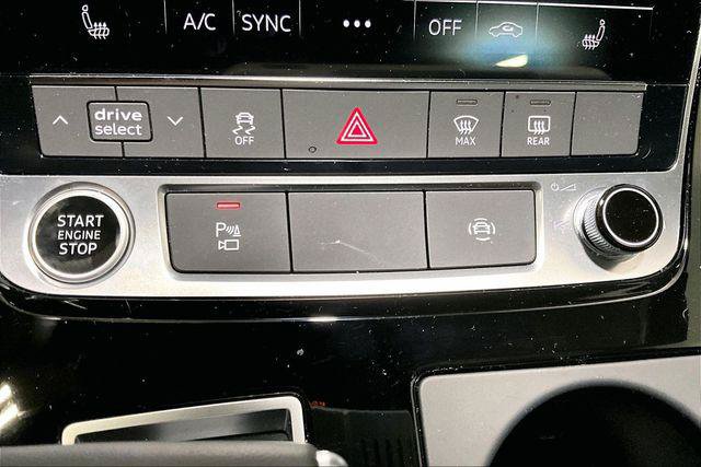 Certified 2026 Audi Q7 2.0T Premium AWD/4WD image 17