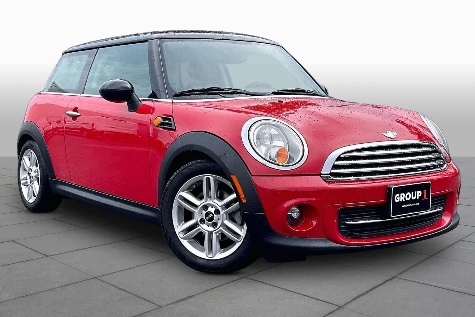 Used 2012 MINI Cooper Hardtop FWD image 2