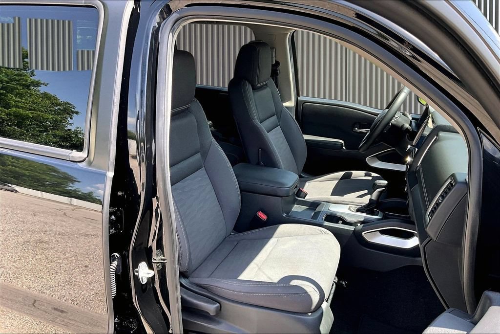 Used 2022 Nissan Frontier SV RWD image 8