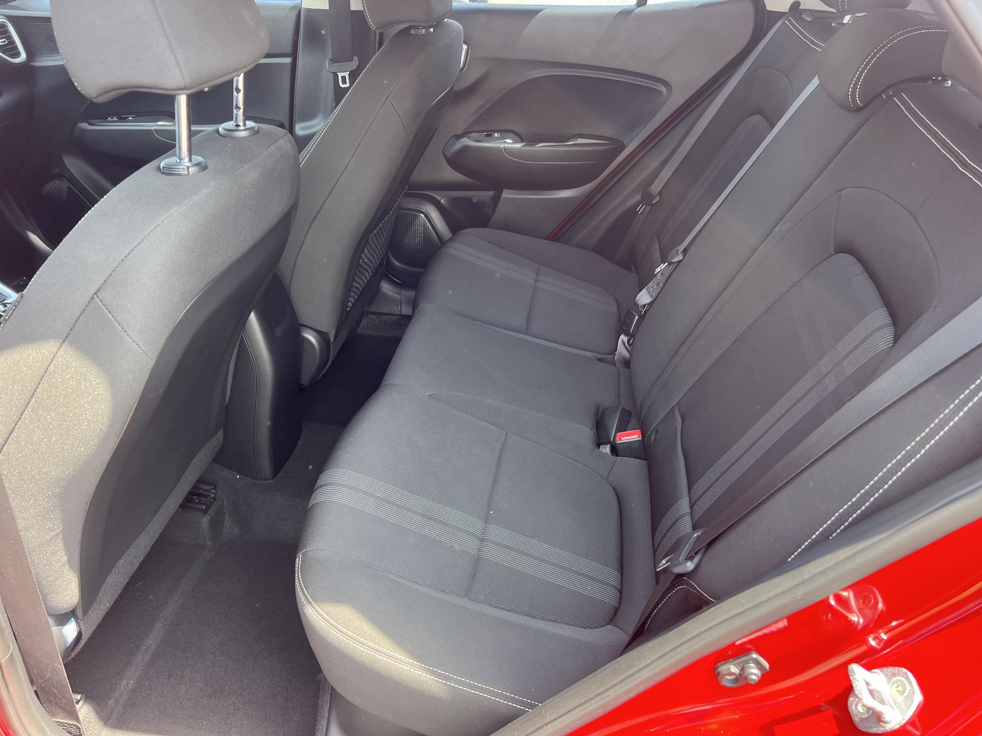 Used 2022 Hyundai Venue SEL image 23