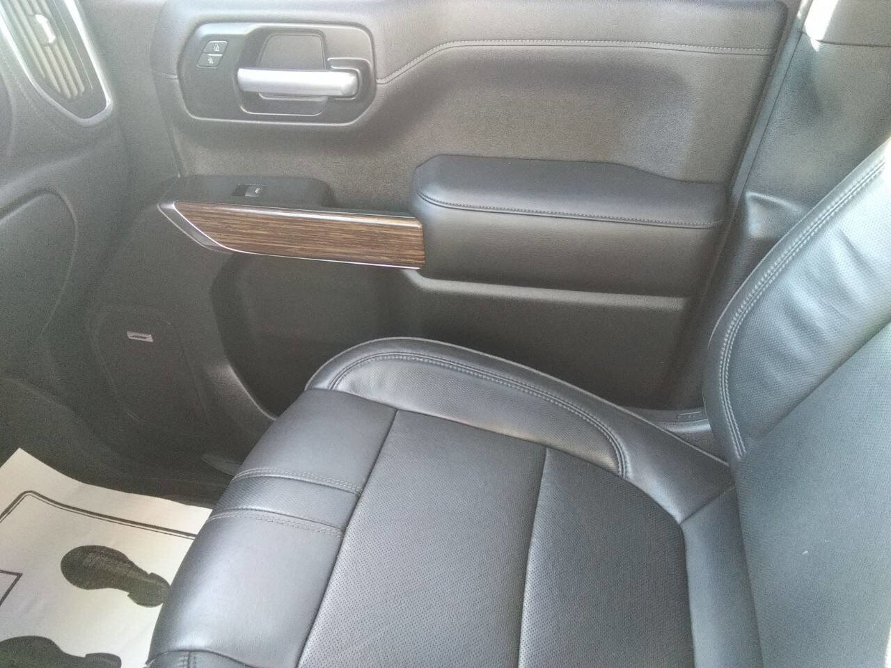 Used 2020 Chevrolet Silverado 1500 High Country w/ Technology Package image 38