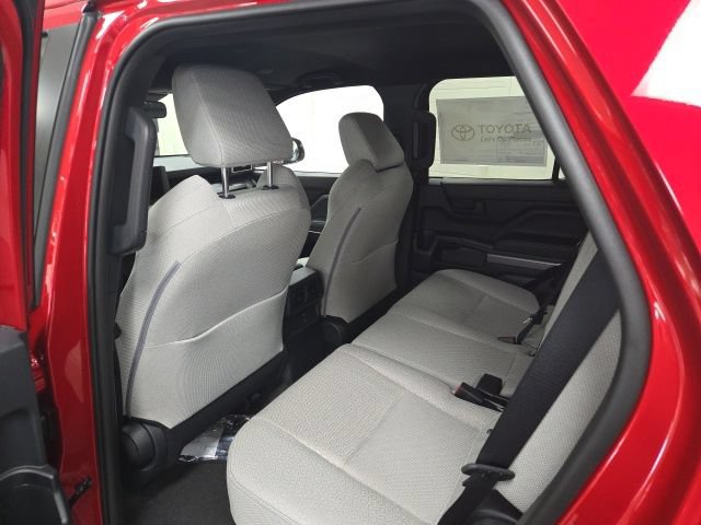 New 2026 Toyota 4Runner SR5 AWD/4WD image 16