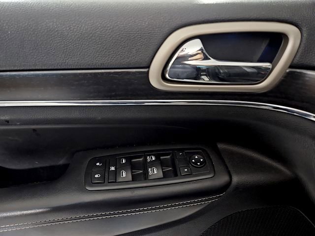 Used 2014 Jeep Grand Cherokee Limited w/ Trailer Tow Group IV image 12