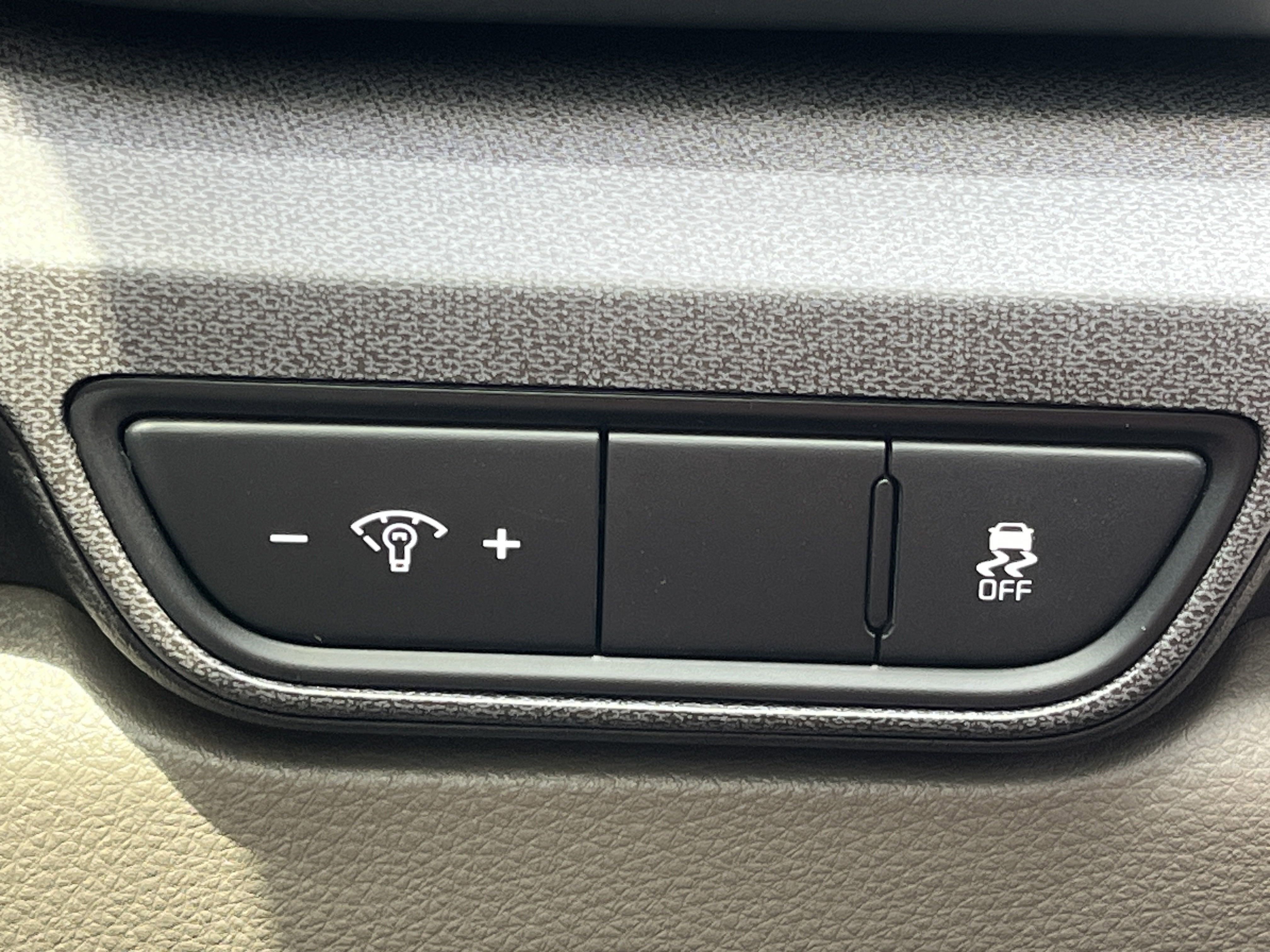 New 2026 Kia Carnival EX image 18