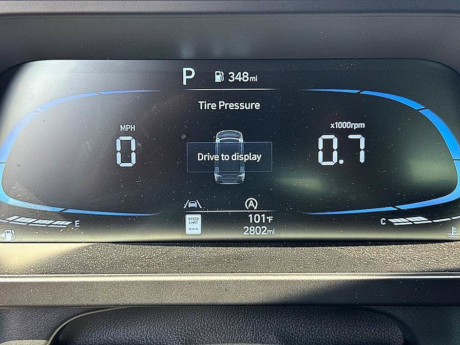 Certified 2026 Hyundai Elantra SE FWD image 18