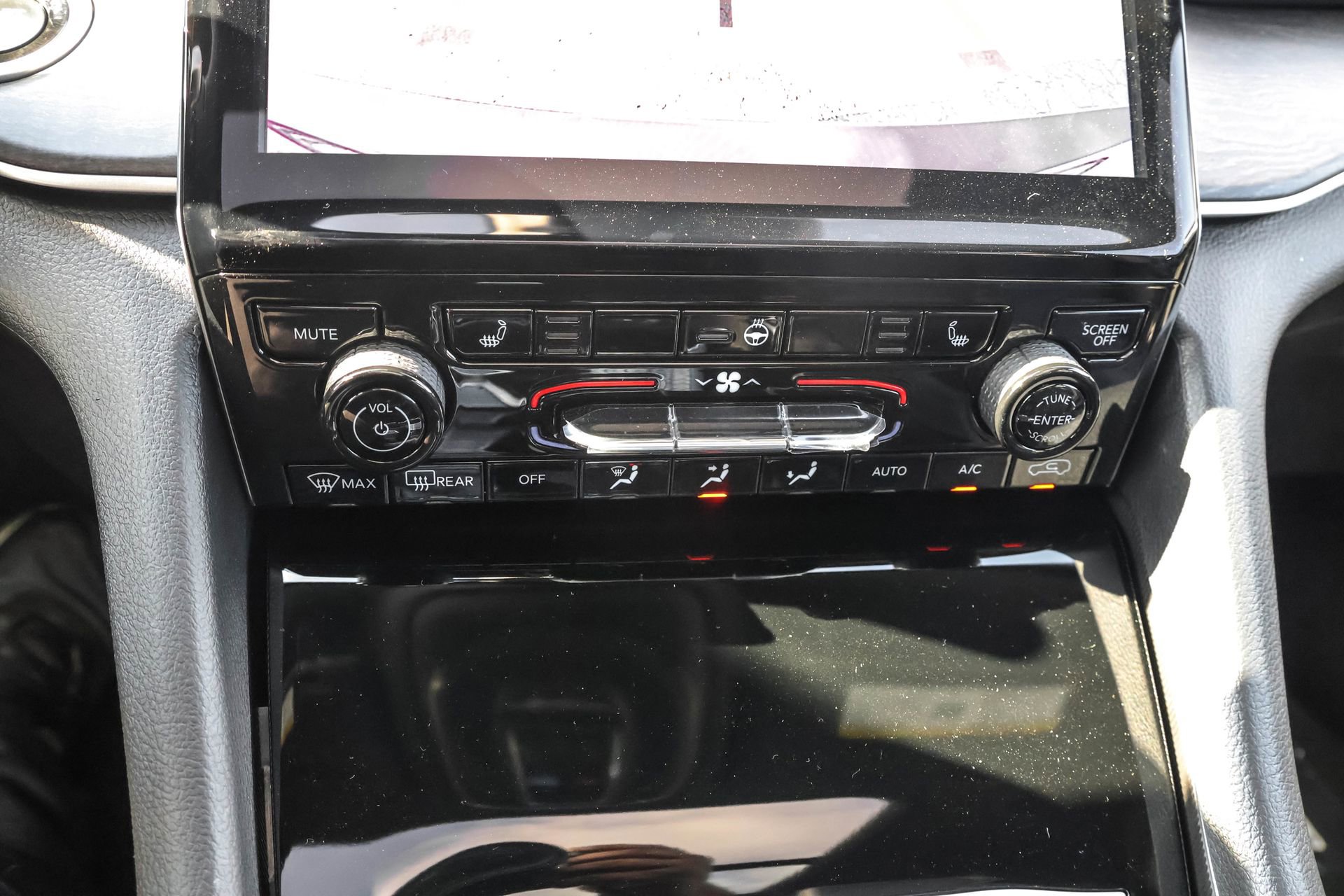 New 2025 Jeep Grand Cherokee L Limited w/ Black Appearance Package image 24