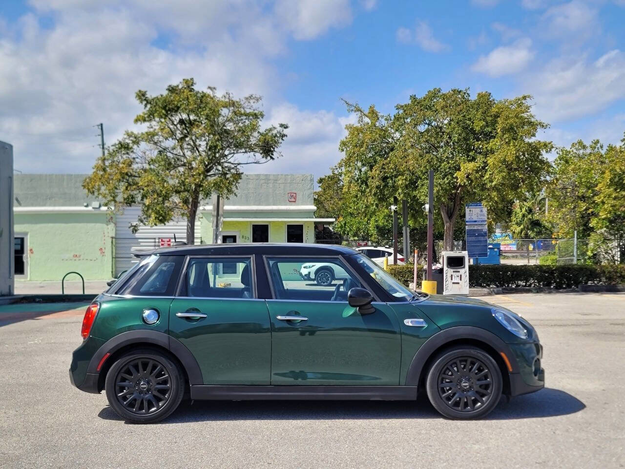 Used 2016 MINI Cooper S image 5