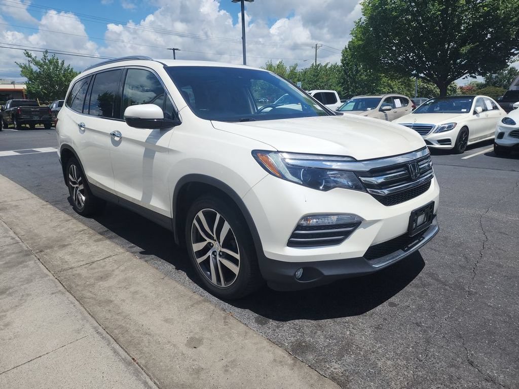 Used 2018 Honda Pilot Elite image 2