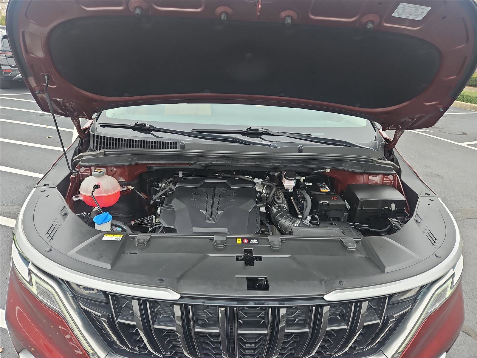 Used 2023 Kia Carnival LX image 10