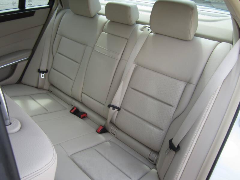 Used 2016 Mercedes-Benz E 350 4MATIC Sedan image 13
