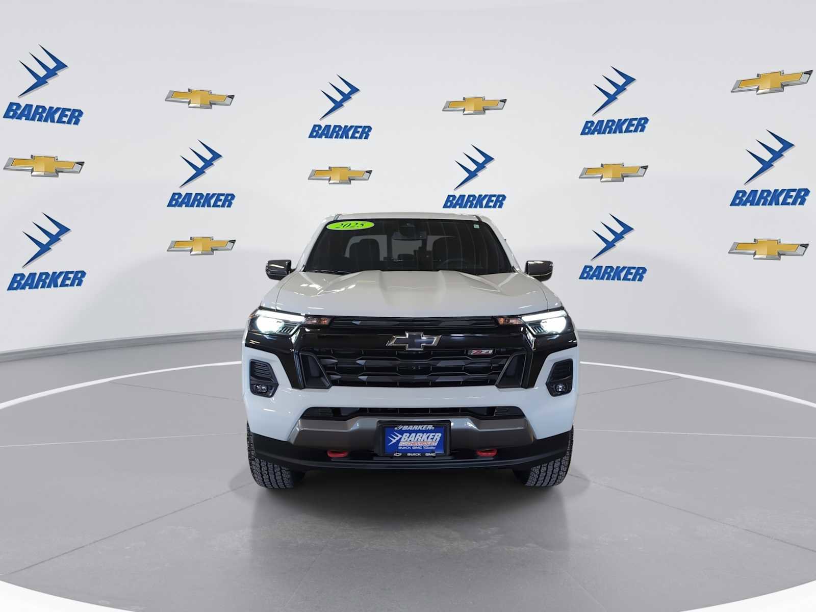 Used 2025 Chevrolet Colorado Z71 w/ Technology Package image 3