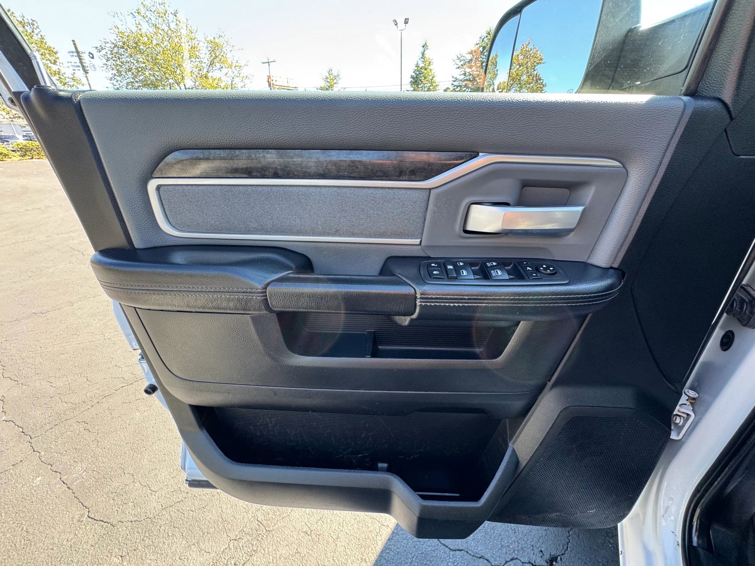 Used 2019 RAM 3500 Lone Star image 16