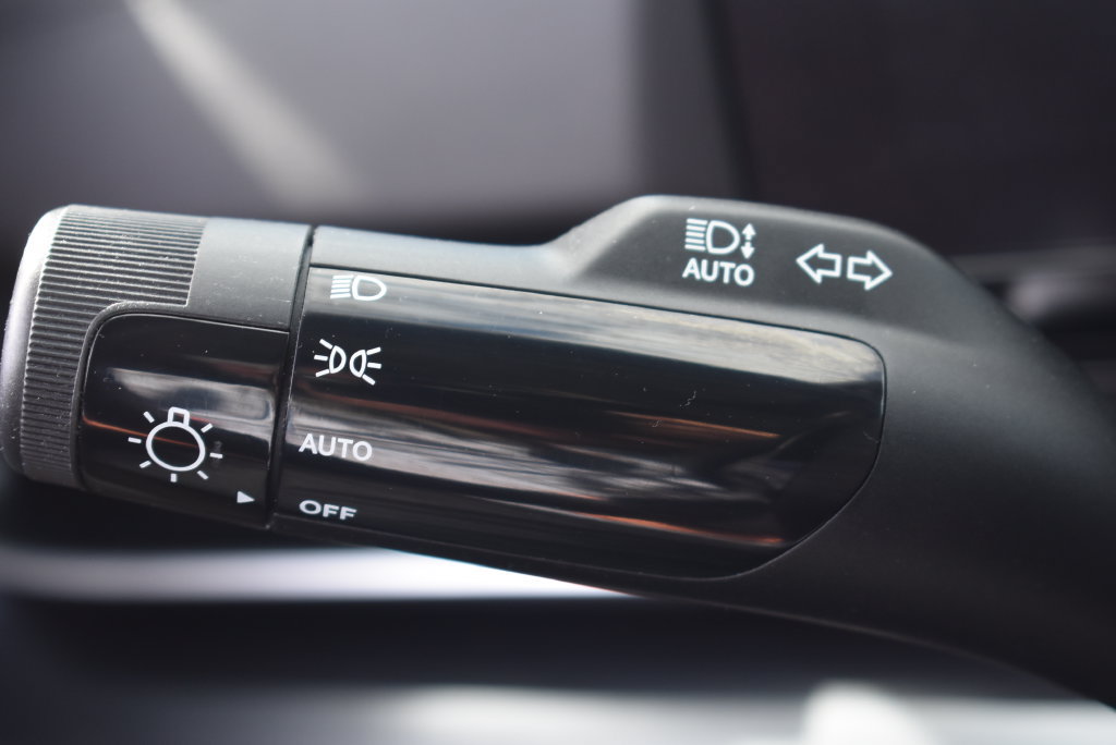 Used 2026 Kia Carnival FWD image 28