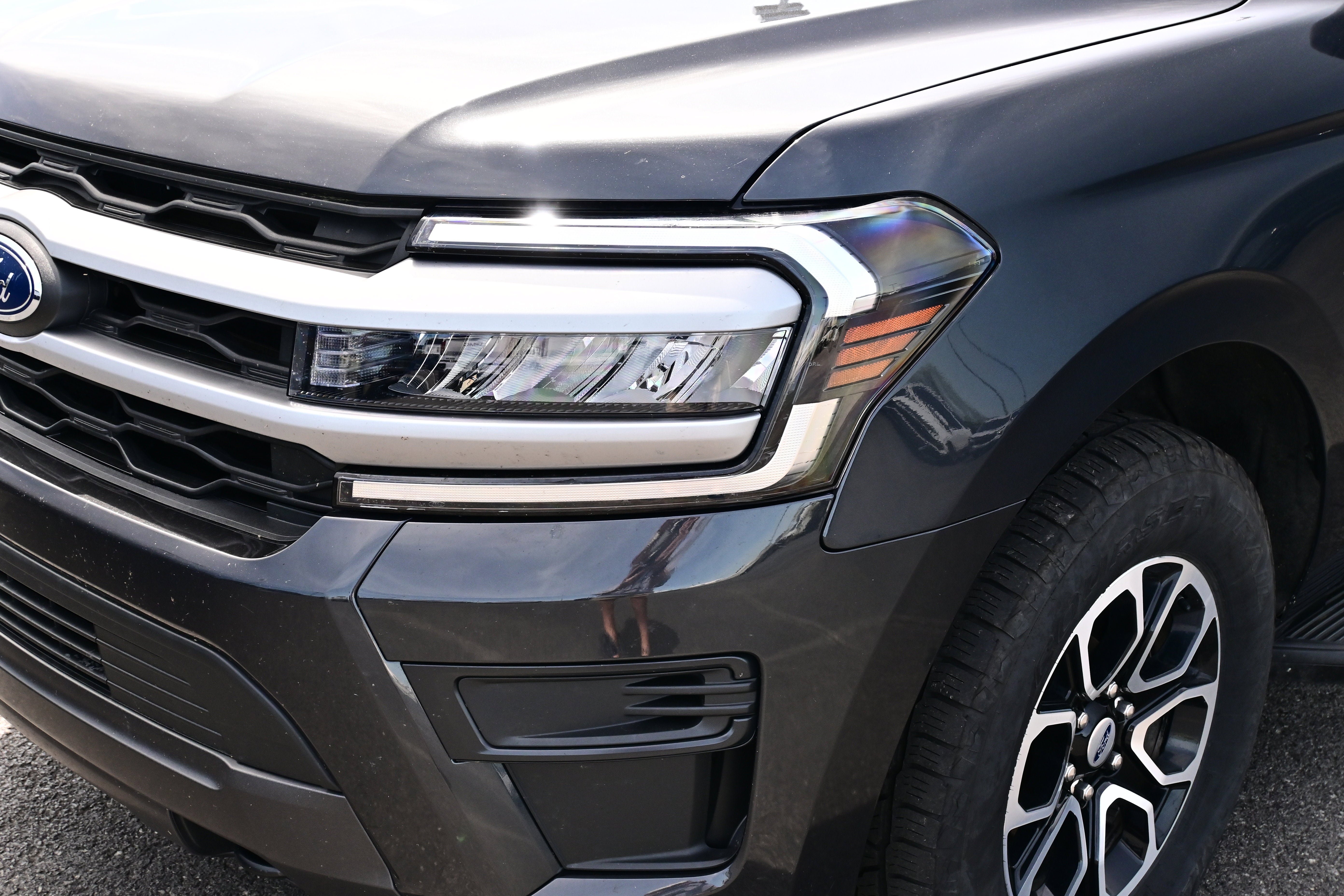 Used 2022 Ford Expedition XLT AWD/4WD image 12