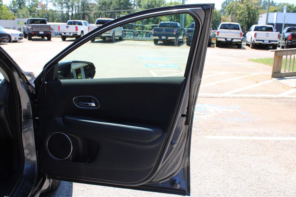 Used 2017 Honda HR-V EX image 27