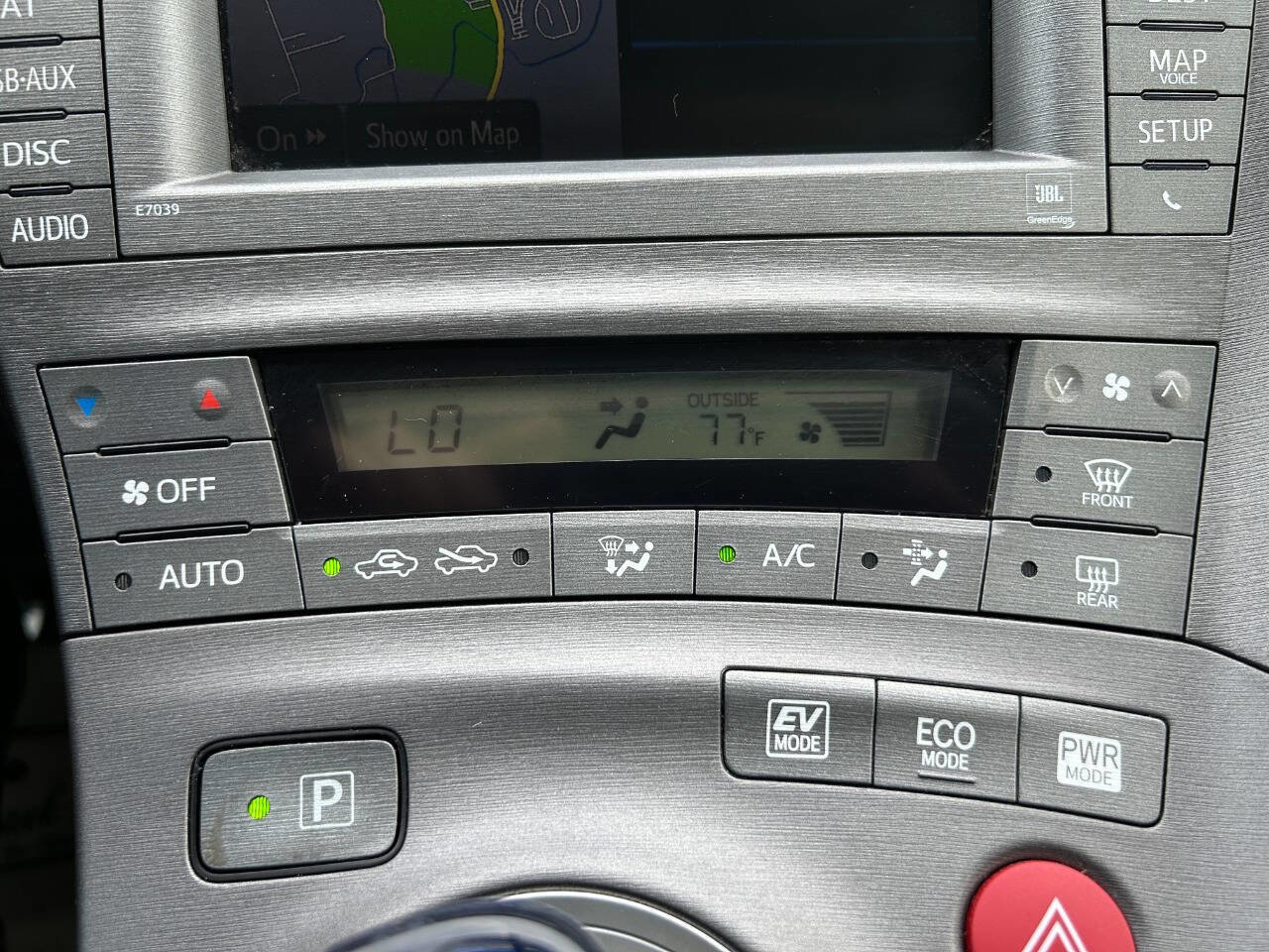 Used 2012 Toyota Prius Four w/ Deluxe Solar Roof Pkg FWD image 22