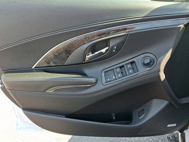 Used 2015 Buick LaCrosse Leather AWD/4WD image 12