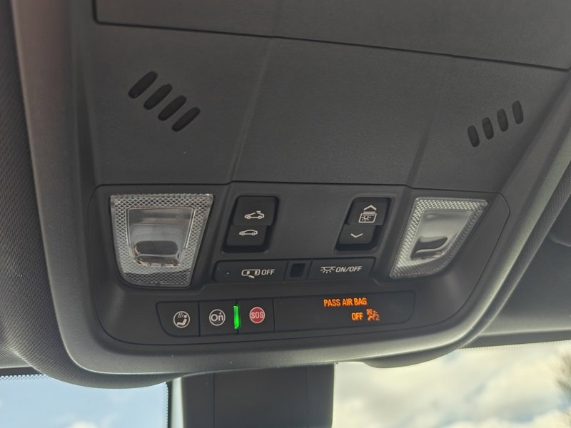 Used 2022 Chevrolet Equinox RS w/ RS Leather Package image 43