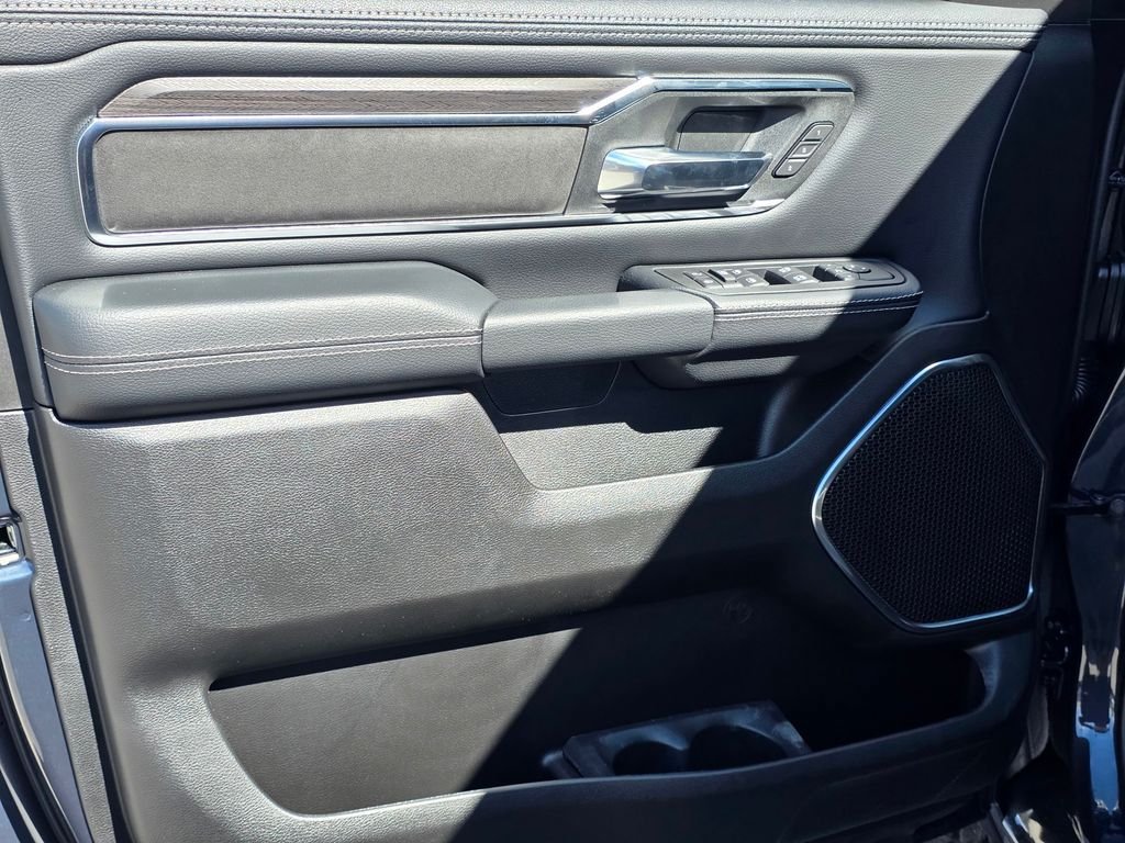New 2026 RAM 1500 Laramie AWD/4WD image 5