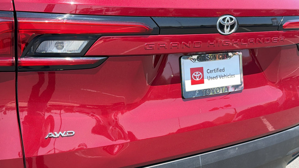 Certified 2024 Toyota Grand Highlander AWD image 28