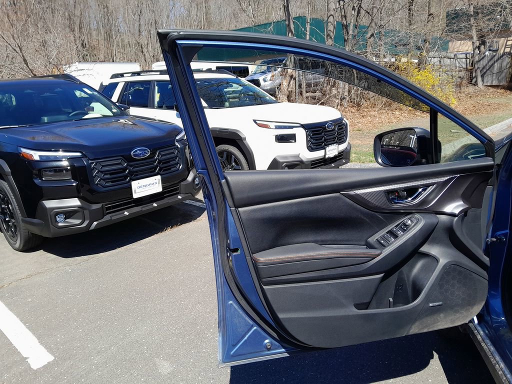 Used 2023 Subaru Crosstrek 2.5i Limited AWD/4WD image 11