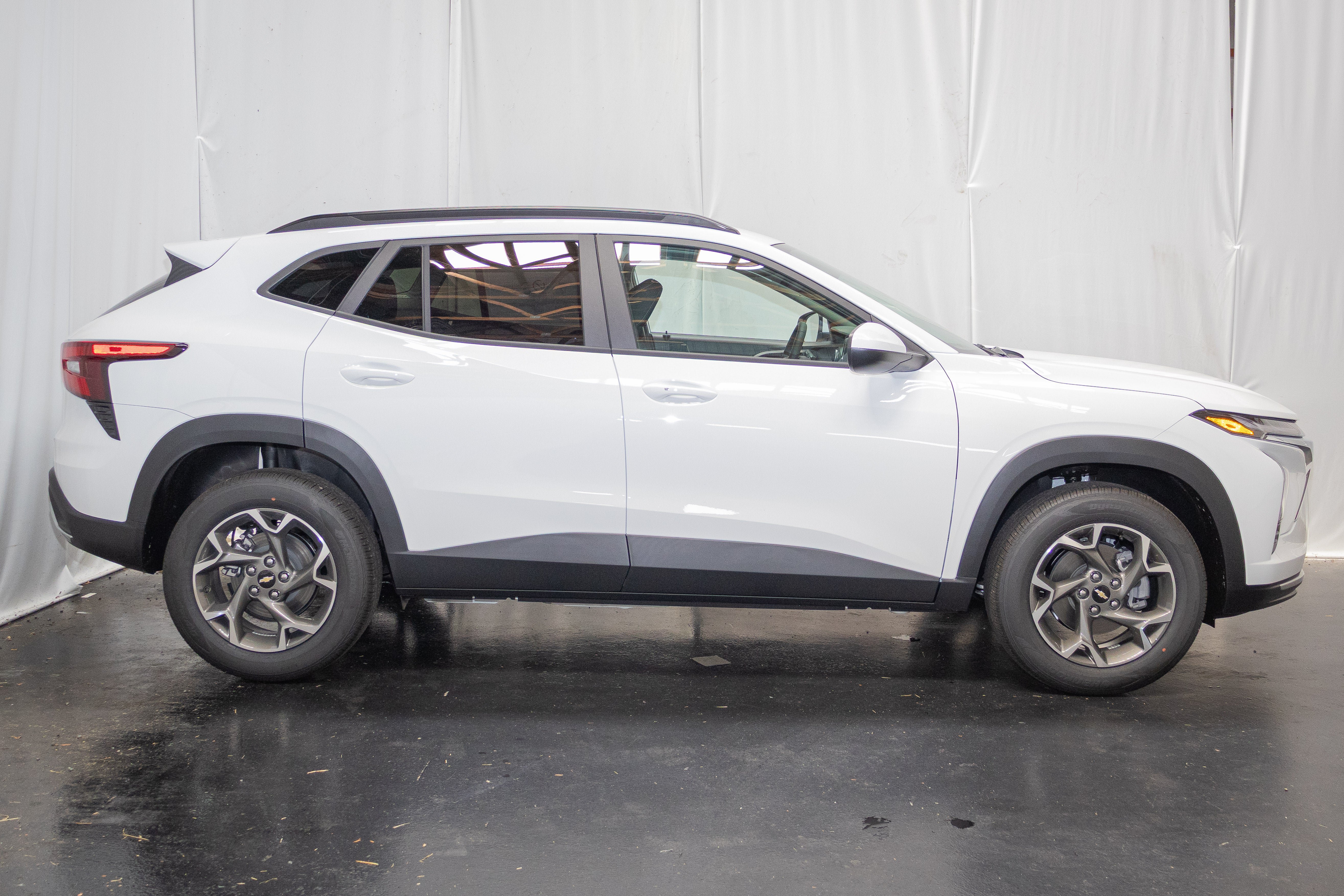 New 2026 Chevrolet Trax LT w/ Driver Confidence Package FWD image 4