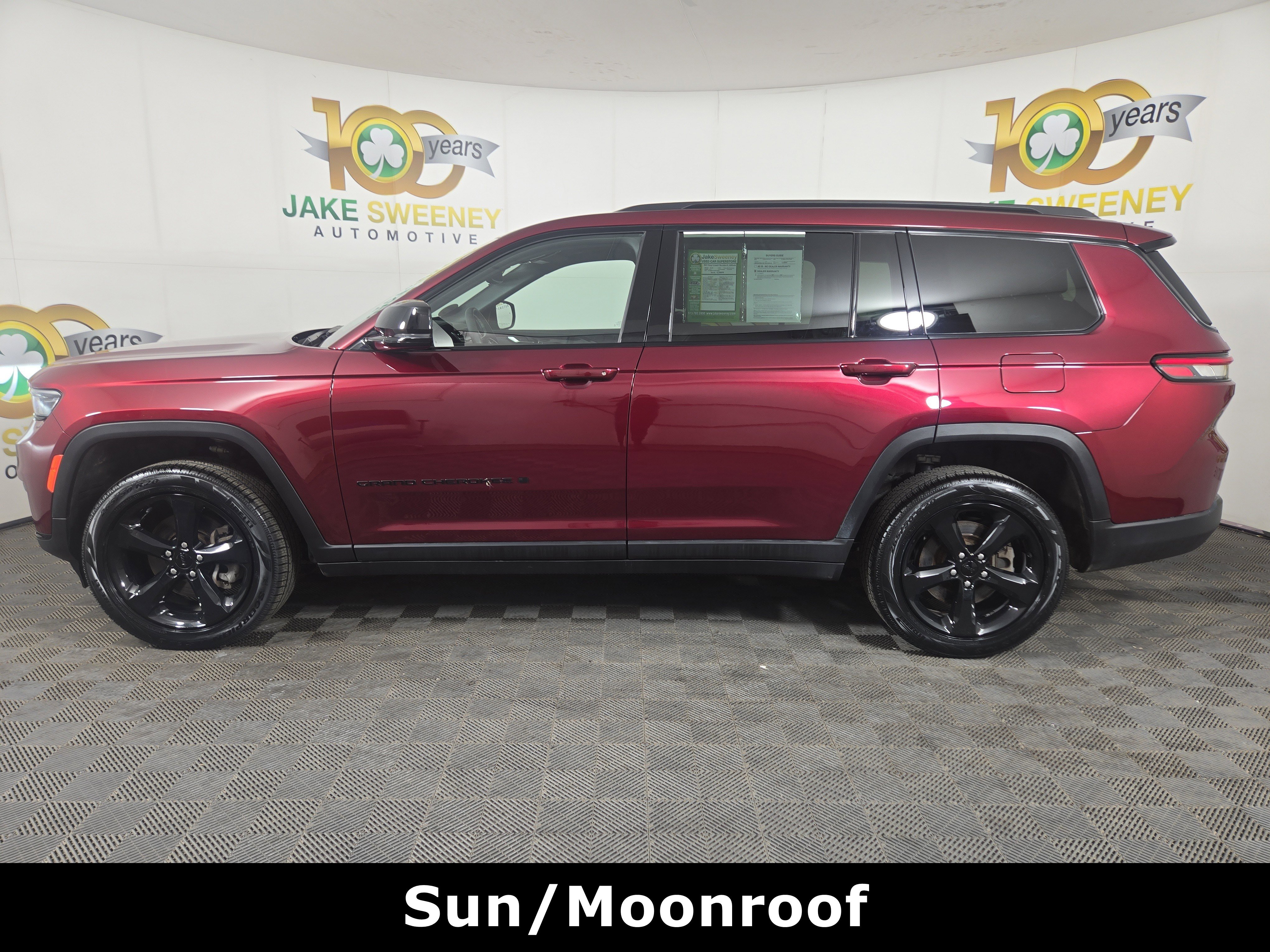 Used 2023 Jeep Grand Cherokee L Laredo AWD/4WD image 4