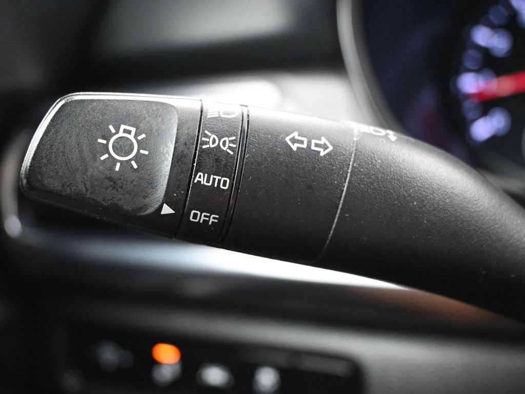 Used 2022 Kia Telluride LX image 27