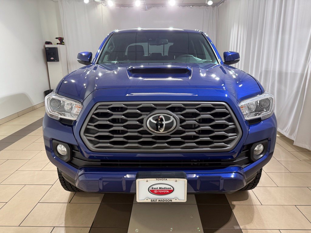 Certified 2023 Toyota Tacoma TRD Sport w/ Black Out Package (TMS) AWD/4WD image 8