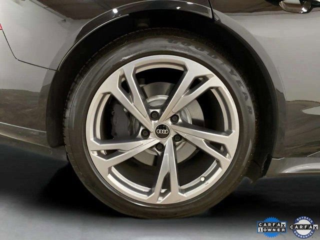 Used 2022 Audi e-tron GT Premium Plus image 97