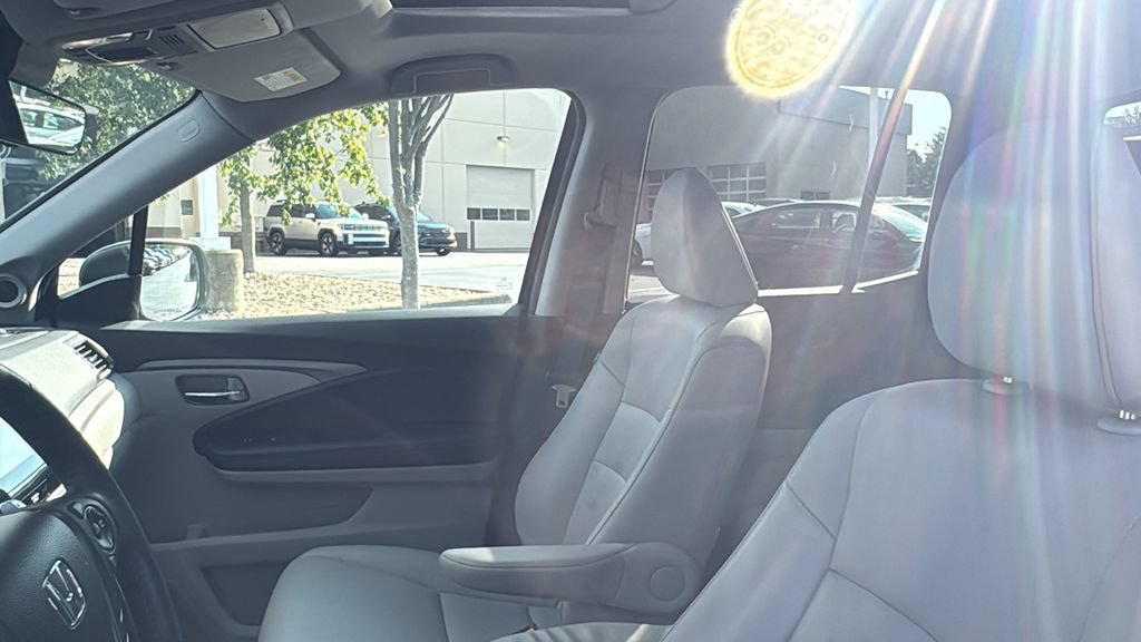 Certified 2023 Honda Ridgeline RTL image 25