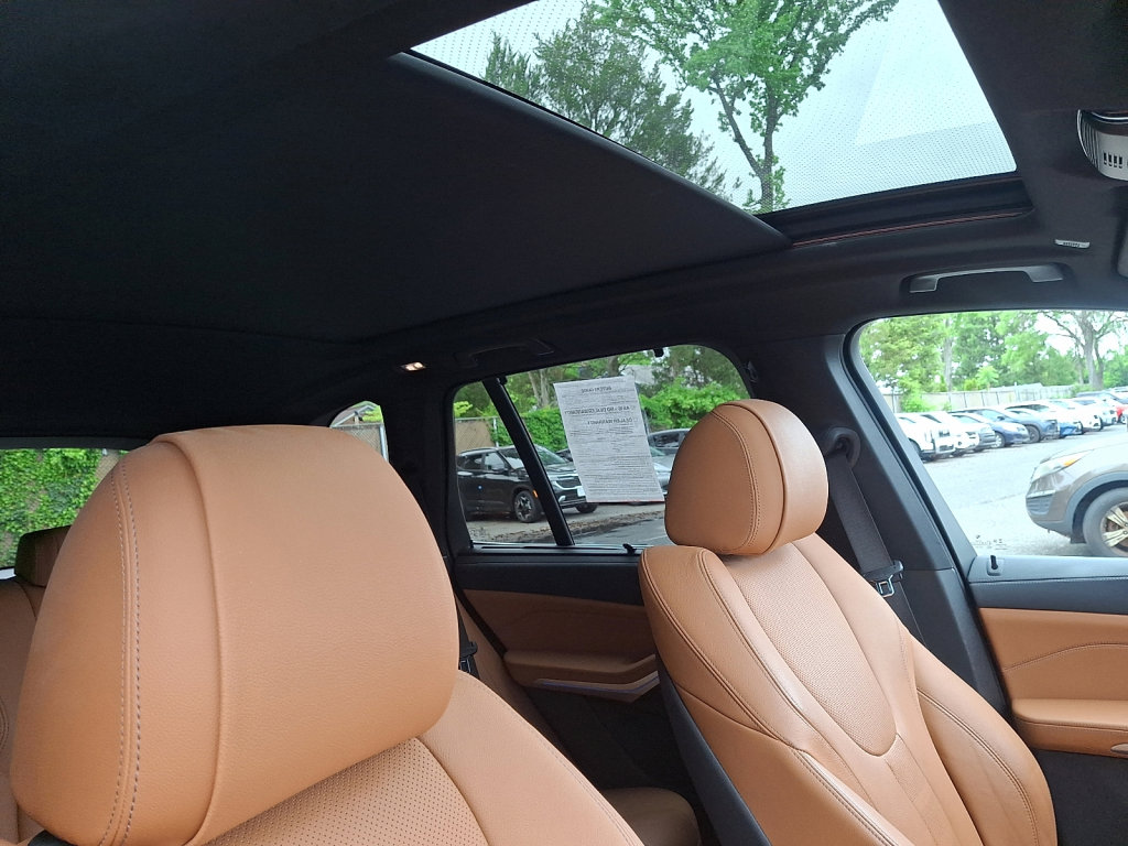 Used 2022 BMW X5 xDrive45e w/ Executive Package AWD/4WD image 13