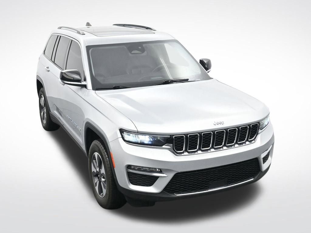Used 2023 Jeep Grand Cherokee 4WD 4xe image 23