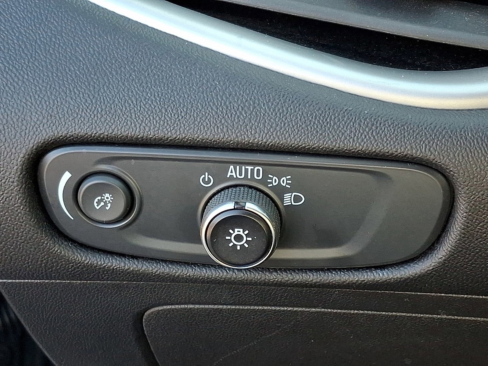 Used 2024 Chevrolet Malibu LT FWD image 25