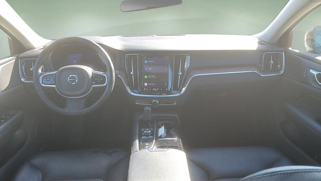 Used 2023 Volvo S60 T8 Plus image 7
